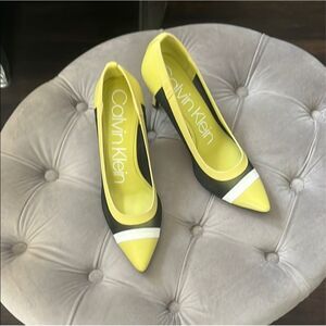 CALVIN KLEIN | lemon lime & black gonzalez heels 7.5